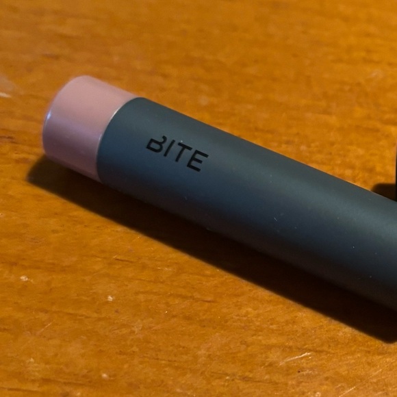 Bite Beauty Matte Creme Lip Crayon Glacé - Picture 9 of 16